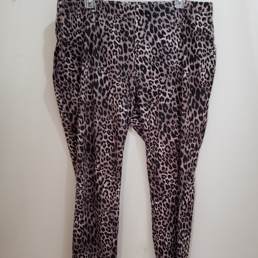 Leopard stretch pants